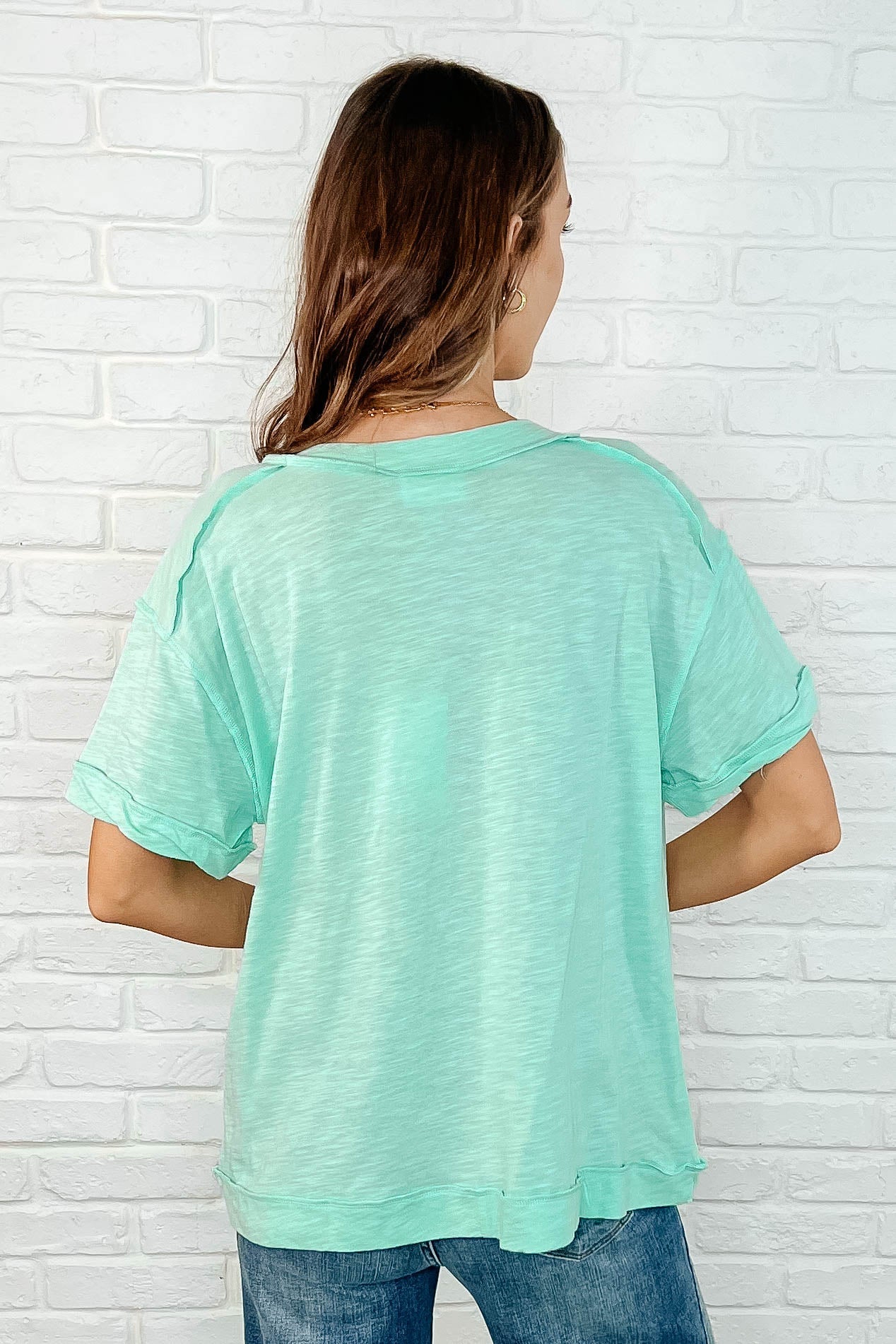Basic V-Neck Tee