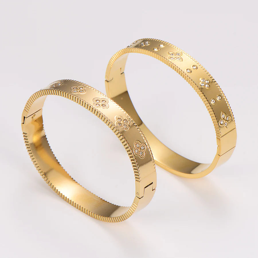 Clover Bangle